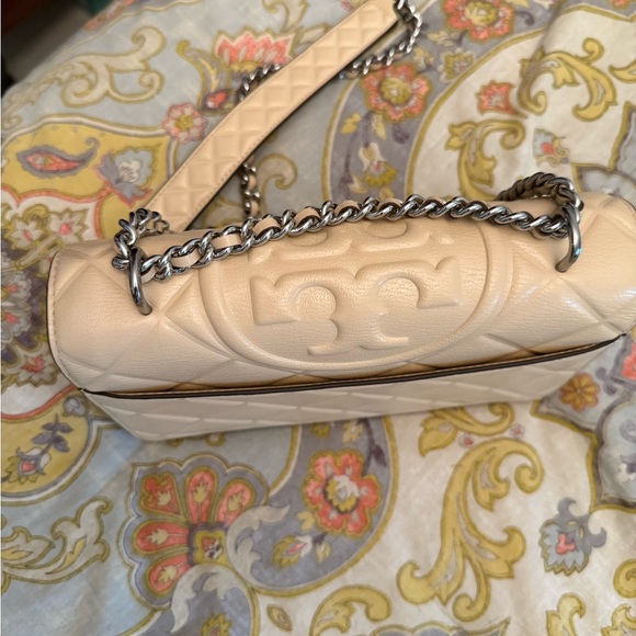 Tory Burch Fleming Shoulder Bag - Picture 3 of 15
